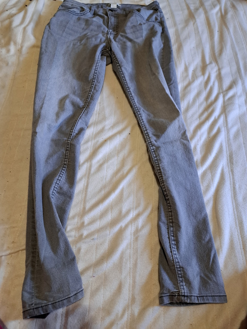 H&M Women's Skinny Jeans in Light Grey